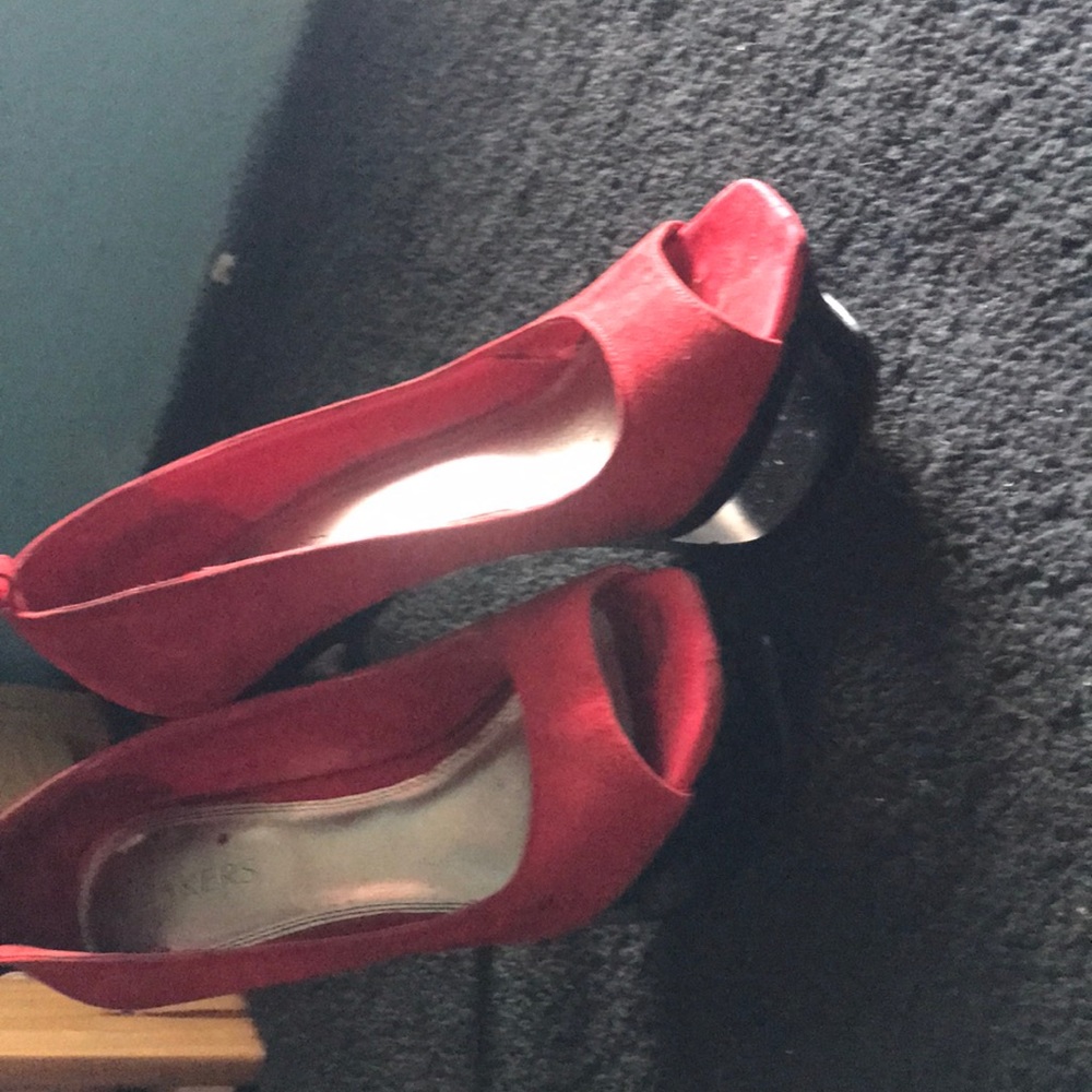 Red platforms